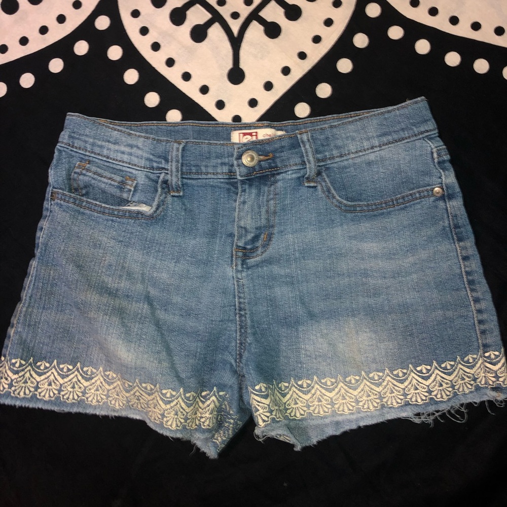 Light Wash Printed Jean Shorts